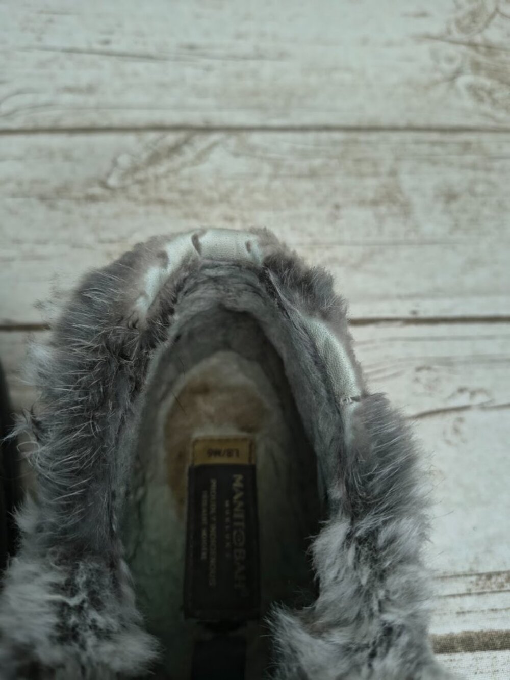 Manitobah Mukluks Short Grey Ankle Boots Women Size 8 - Picture 3 of 9